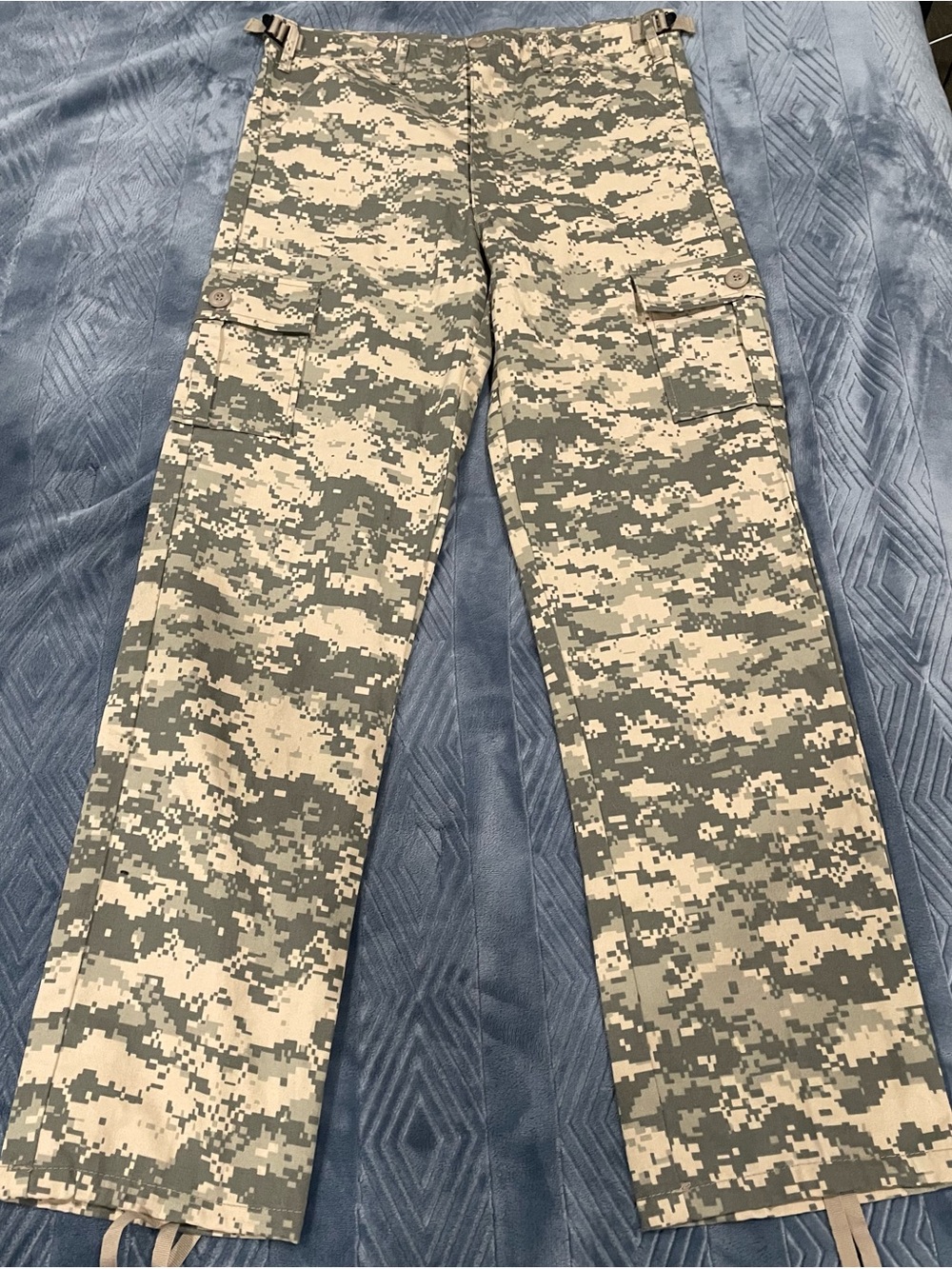 Rothco Kids Digital Camo Cargo Pants in Green and Tan - Picture 1 of 5